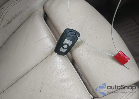 2014 BMW 320I xDrive z USA, uszkodzony, nr VIN WBA3C3G58ENS70267